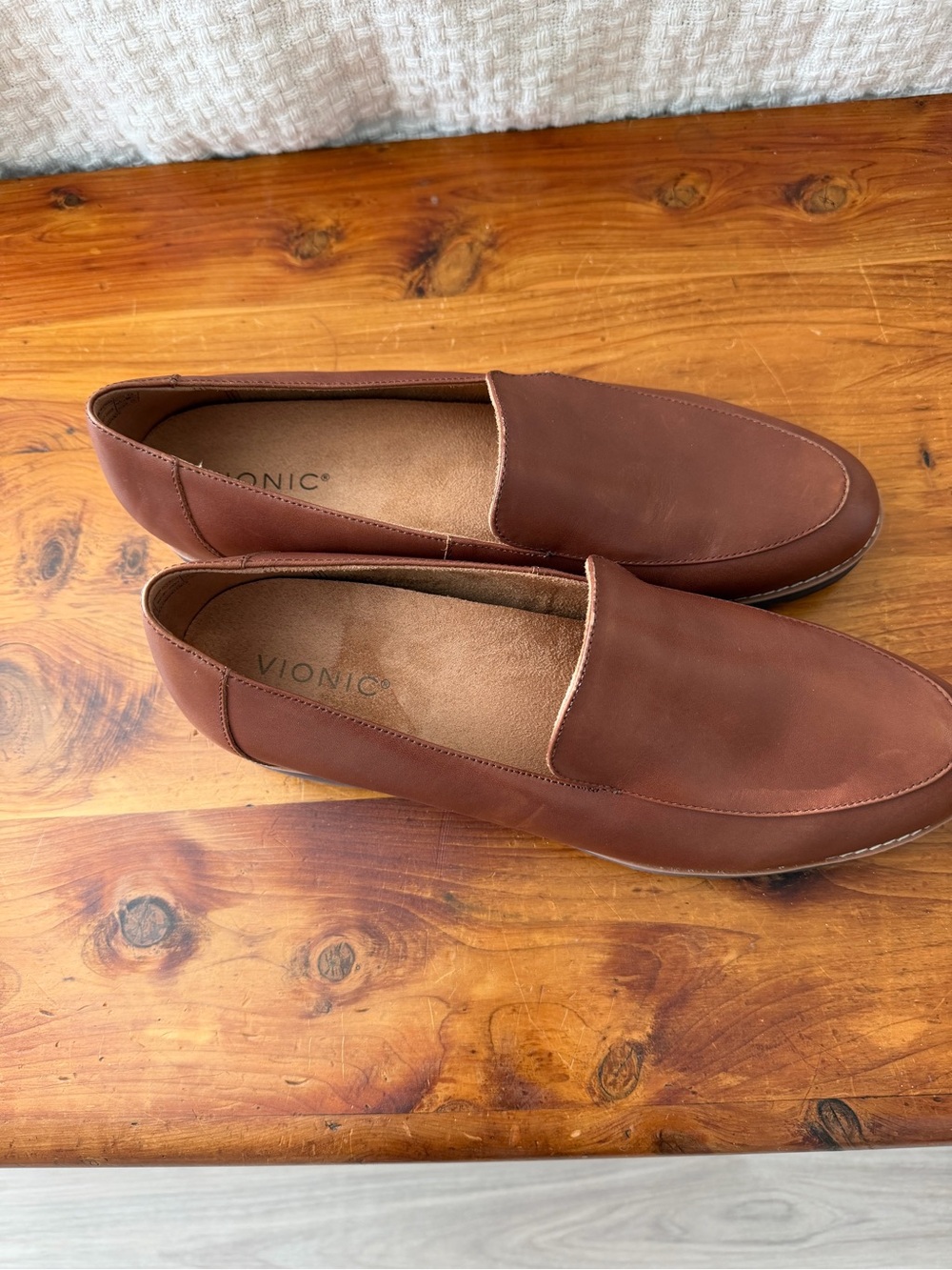 Vionic Kensley Women’s Size 11 Brown Leather Loafers Slip On Lug Sole Comfort - Picture 3 of 8
